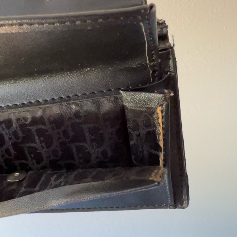 Vintage black “DIOR” logo Christian Dior wallet - Picture 7 of 8